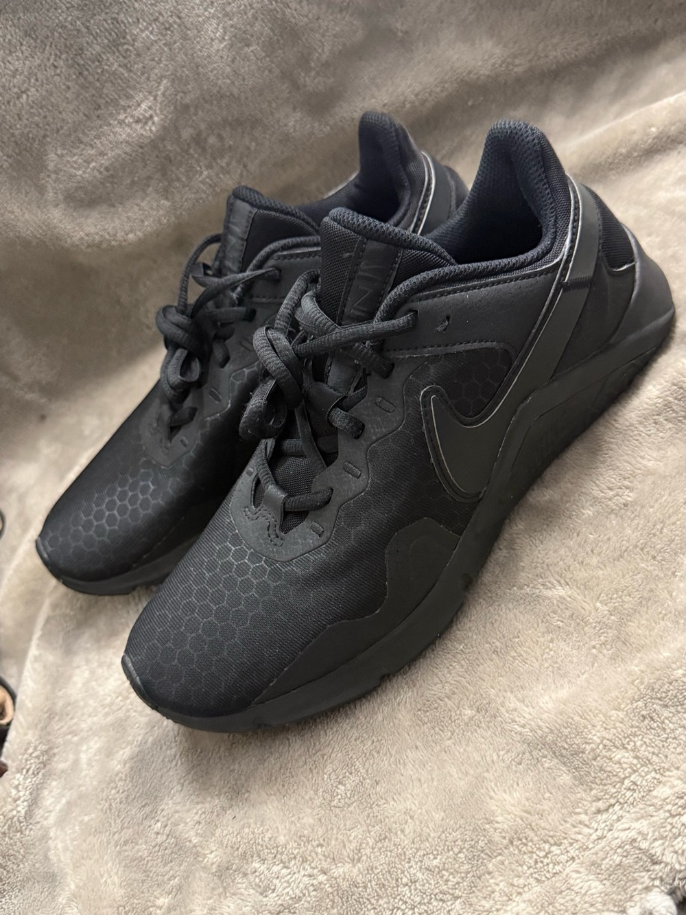 Nike Legend Essential 2 'Black' Training Shoes Women’s Size 8.5